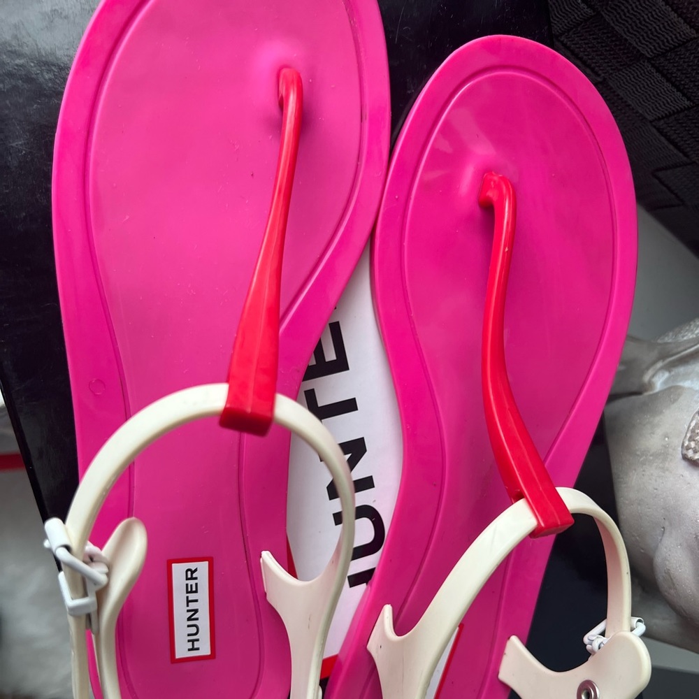 Hunter Sandal Size 8